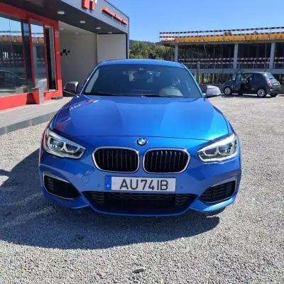BMW M135i 2016 - 28690 EUR, 130000 km - foto 3 de 17