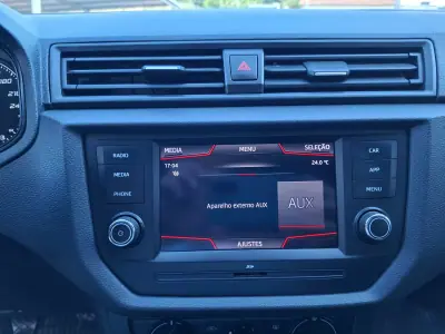 SEAT Ibiza 2018 - 11350 EUR, 103500 km - AUTO.MOTO.pt - 103500km - foto 25 de 30