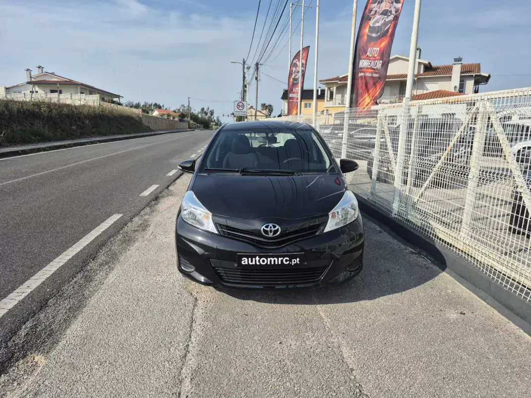 Toyota Yaris 2012 - 8900 EUR, 148050 km - AUTO.MOTO.pt - 148050km - foto 30 de 30