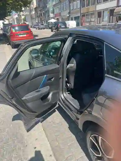 Citroën e-C4 2021 - 16300 EUR, 90000 km - 90000km - foto 2 de 8