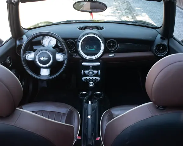MINI Cooper 2009 - 8999 EUR, 190000 km - AUTO.MOTO.pt - 190000km - foto 7 de 12