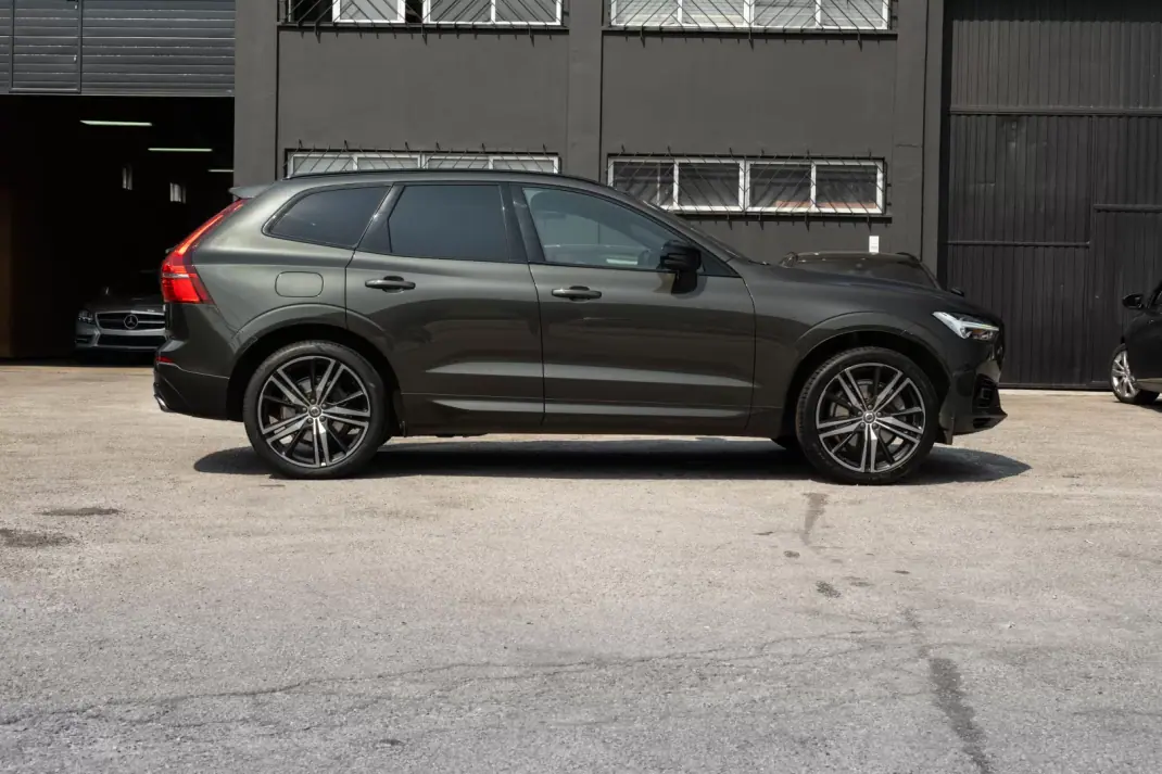 Volvo XC 60 2021 - 34999 EUR, 96771 km - 96771km - foto 2 de 25