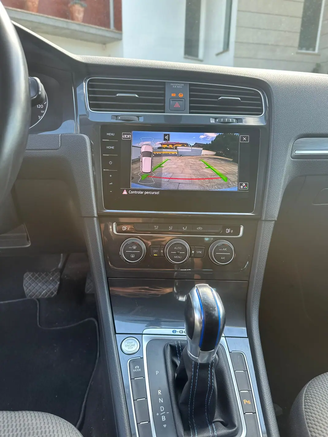 Volkswagen e-Golf 2019 - 12500 EUR, 104000 km - 104000km - foto 5 de 6