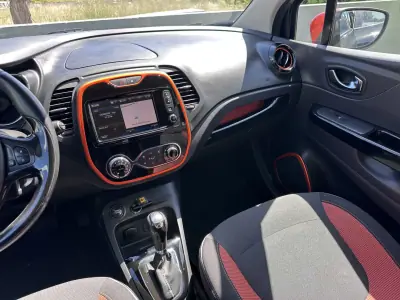 Renault Captur 2014 - 9900 EUR, 217000 km - AUTO.MOTO.pt - 217000km - foto 31 de 60