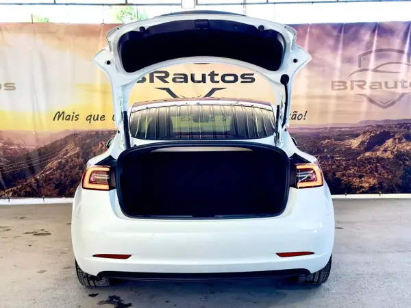 Tesla Model 3 2022 - 39900 EUR, 40060 km - AUTO.MOTO.pt - 40060km - foto 8 de 35