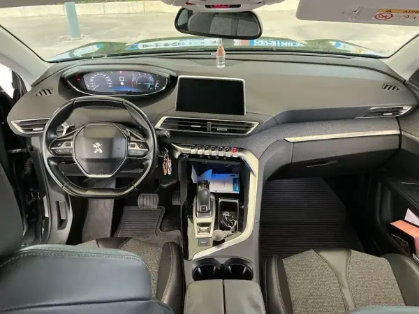 Peugeot 3008 2018 - 17990 EUR, 107419 km - AUTO.MOTO.pt - 107419km - foto 7 de 10
