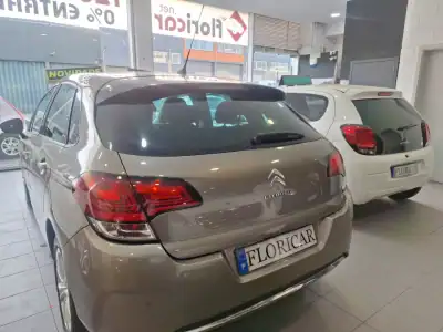 Citroën C4 2016 - 9900 EUR, 131000 km - AUTO.MOTO.pt - 131000km - foto 8 de 18