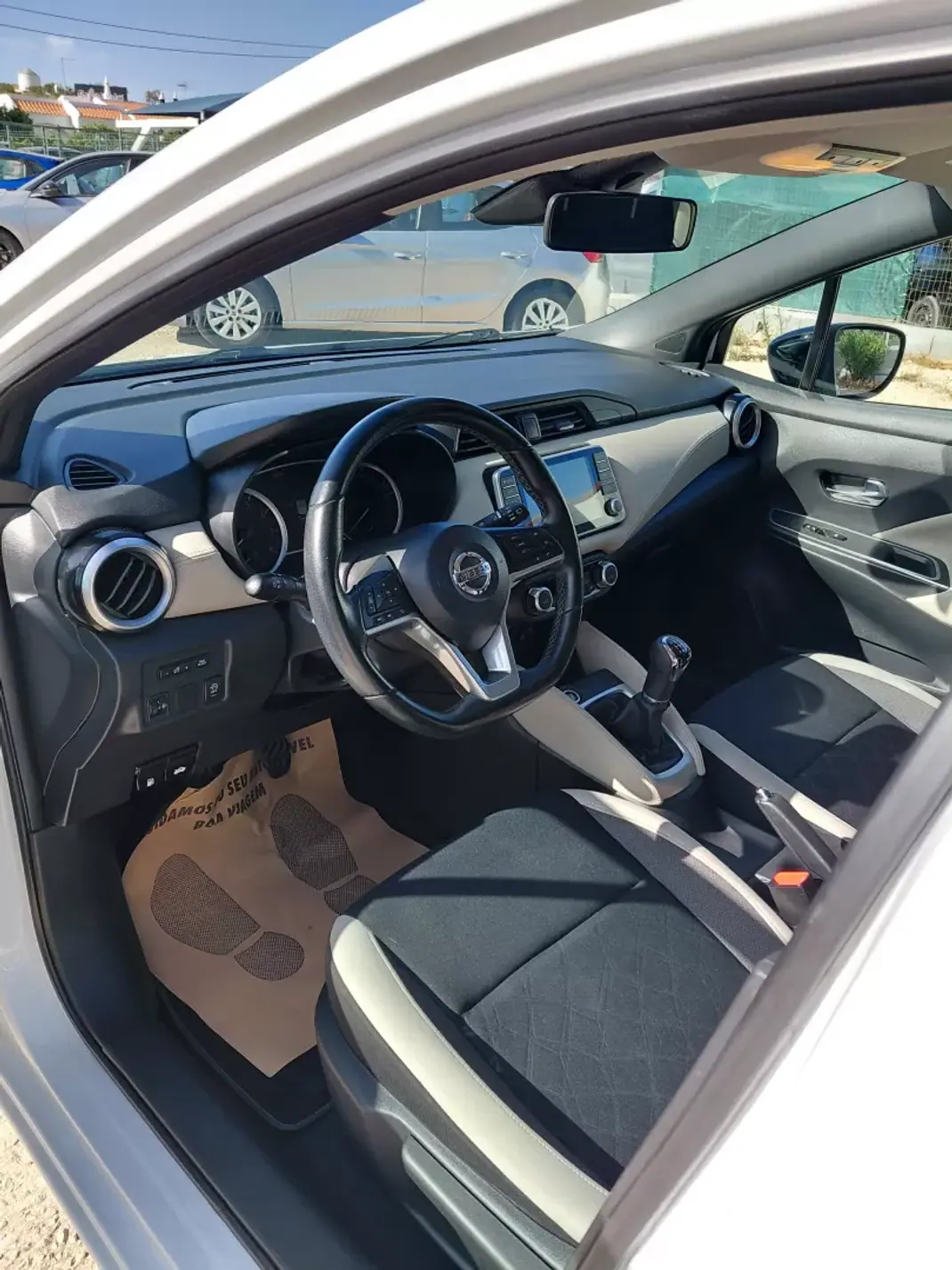 Nissan Micra 2022 - 14900 EUR, 90000 km - 90000km - foto 4 de 14
