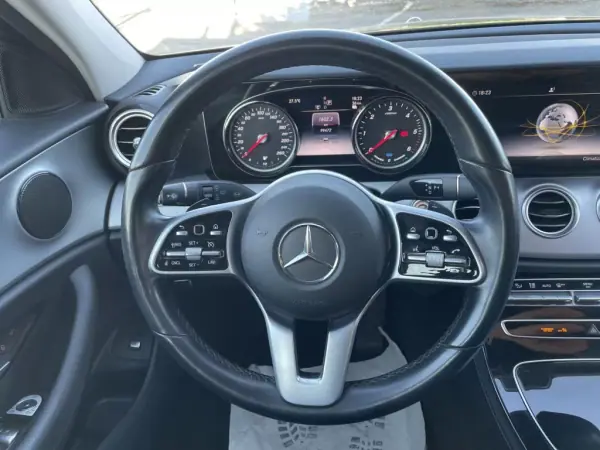 Mercedes-Benz CLE 200 2020 - 38900 EUR, 99472 km - AUTO.MOTO.pt - 99472km - foto 13 de 22