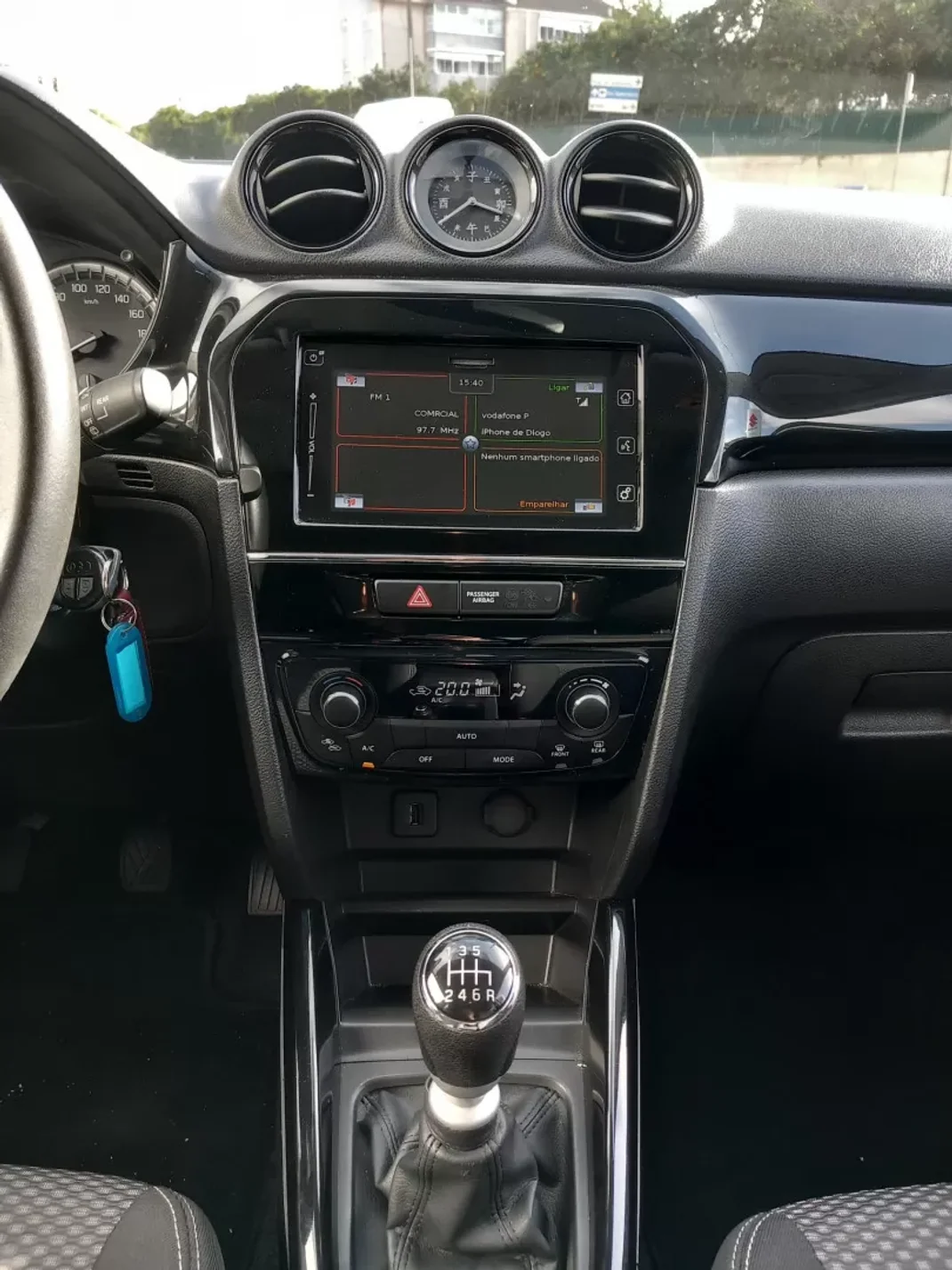 Suzuki Vitara 2016 - 16900 EUR, 135000 km - AUTO.MOTO.pt - 135000km - foto 12 de 15