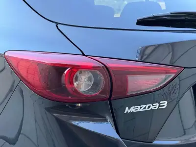 Mazda 3 2015 - 11950 EUR, 50000 km - 50000km - foto 5 de 20