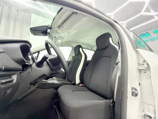 Renault Zoe 2020 - 16750 EUR, 11800 km - AUTO.MOTO.pt - 11800km - foto 19 de 25