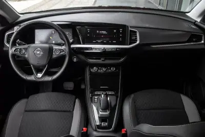 Opel Grandland 2022 - 22990 EUR, 29539 km - 29539km - foto 35 de 43