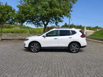 Nissan X-Trail 2017 - 18990 EUR, 179000 km - 179000km - foto 3 de 54