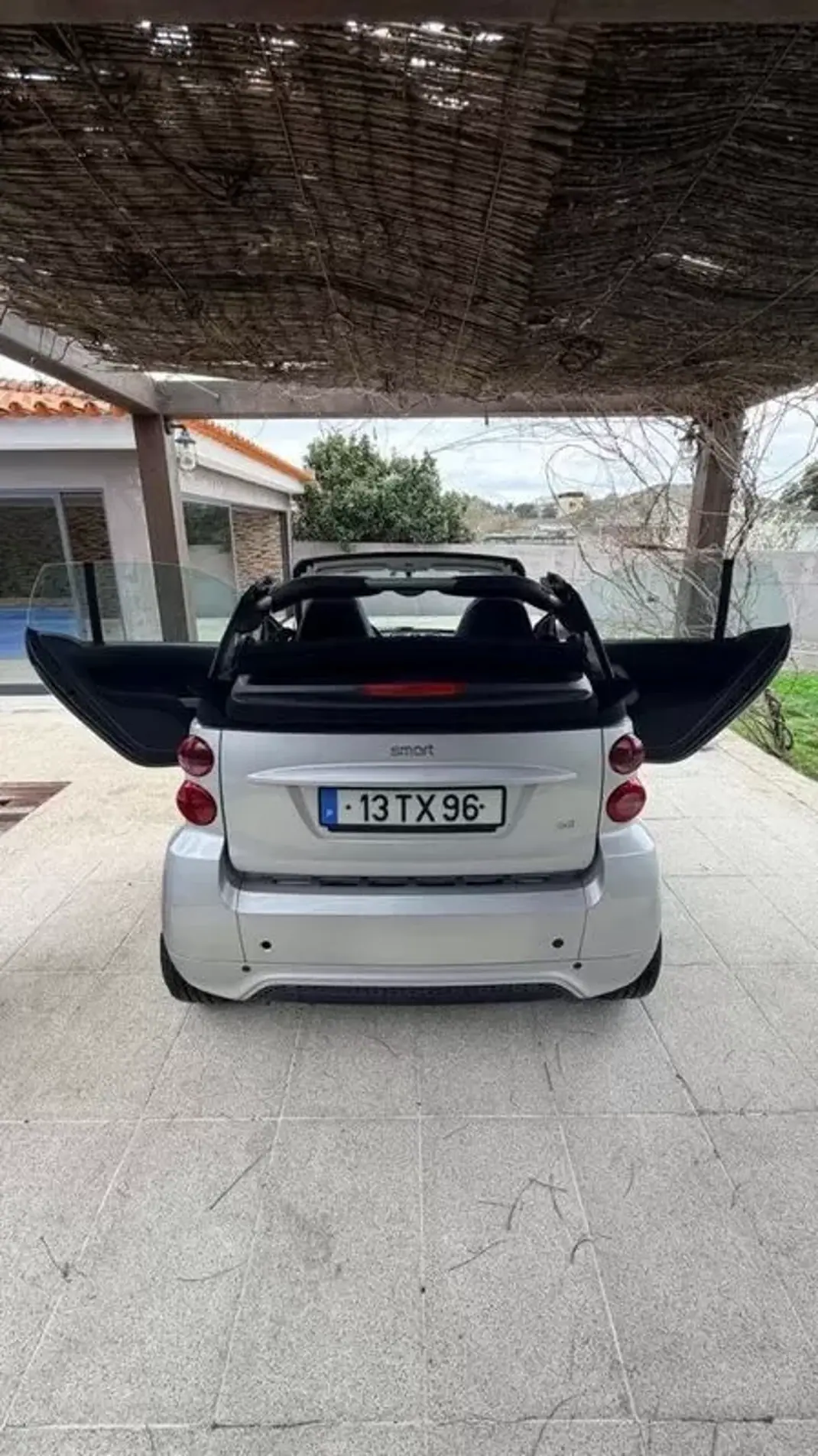 Smart Fortwo Cabrio 2013 - 7999 EUR, 113669 km - AUTO.MOTO.pt - 113669km - foto 10 de 25