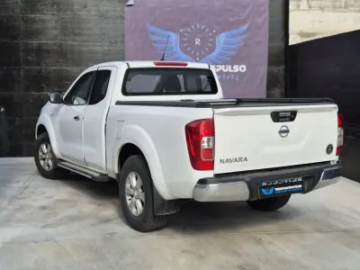 Nissan Navara 2017 - 20500 EUR, 215000 km - foto 4 de 22