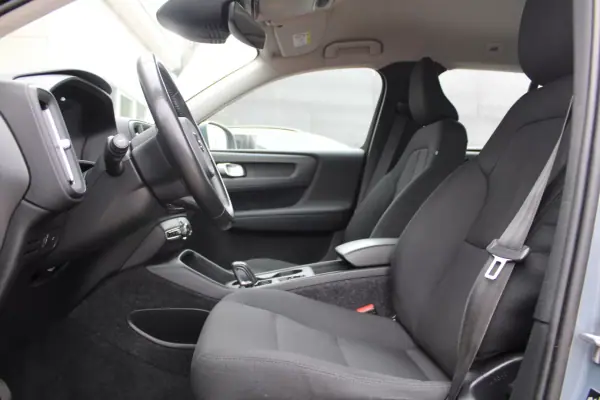 Volvo XC 40 2019 - 18900 EUR, 212000 km - AUTO.MOTO.pt - 212000km - foto 17 de 30