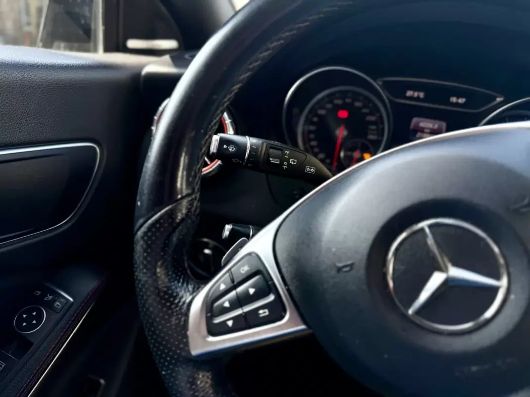Mercedes-Benz CLA 220 2018 - 22950 EUR, 218000 km - AUTO.MOTO.pt - 218000km - foto 21 de 29