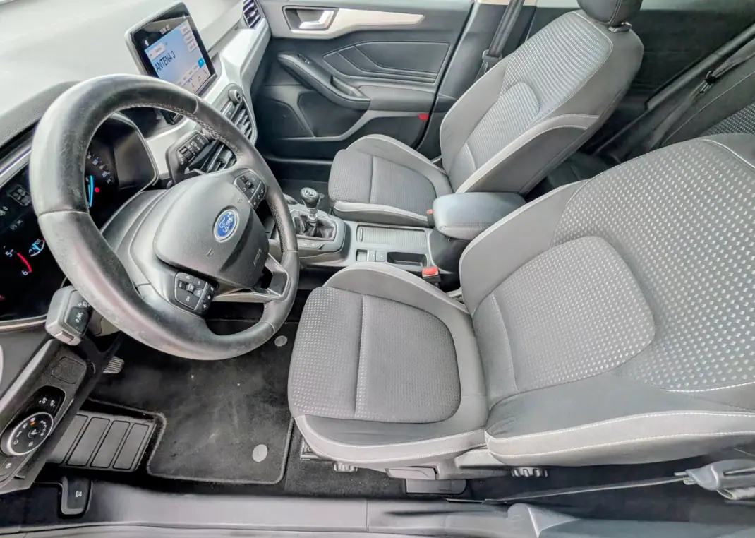 Ford Focus SW 2019 - 8900 EUR, 205714 km - 205714km - foto 15 de 22