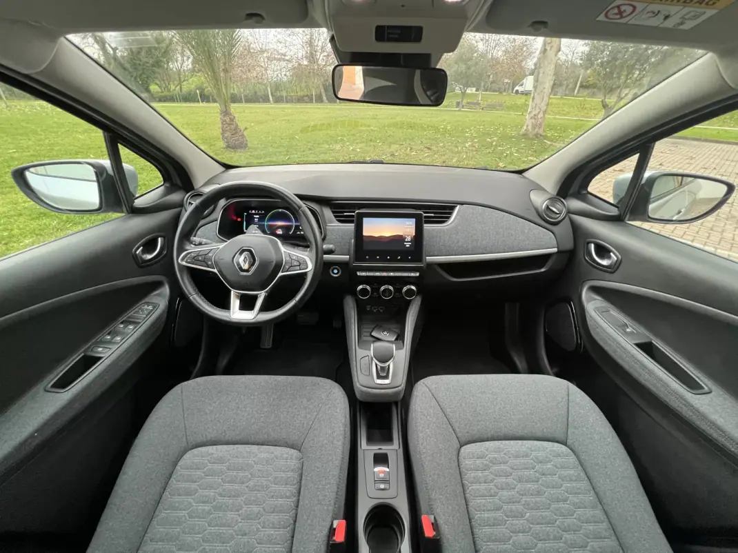 Renault Zoe 2021 - 14965 EUR, 25000 km - 25000km - foto 25 de 46