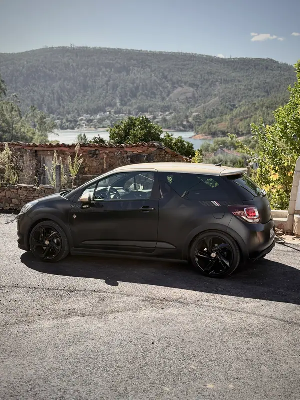DS DS3 2018 - 16800 EUR, 130000 km - AUTO.MOTO.pt - 130000km - foto 3 de 15
