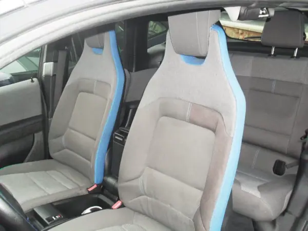 BMW i3 2018 - 17580 EUR, 93200 km - AUTO.MOTO.pt - 93200km - foto 7 de 28
