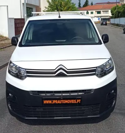 Citroën Berlingo 2020 - 10990 EUR, 82194 km - AUTO.MOTO.pt - 82194km - foto 2 de 18