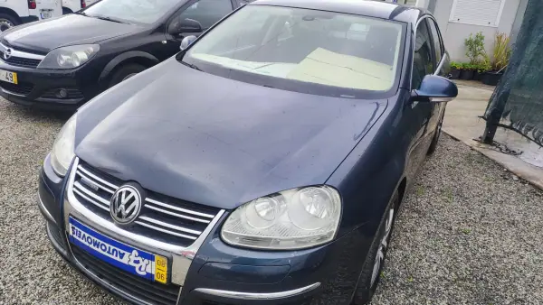 Volkswagen Jetta 2008 - 3800 EUR, 0 km - AUTO.MOTO.pt - foto 3 de 17