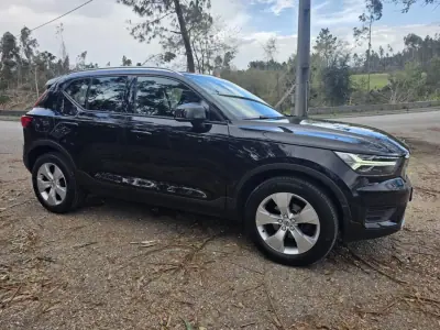 Volvo XC 40 2020 - 24500 EUR, 152300 km - AUTO.MOTO.pt - 152300km - foto 2 de 42
