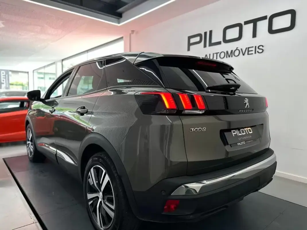 Peugeot 3008 2019 - 14990 EUR, 162229 km - AUTO.MOTO.pt - 162229km - foto 6 de 27