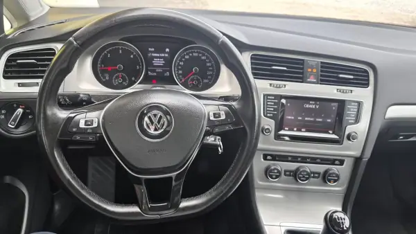 Volkswagen Golf 2015 - 14540 EUR, 135000 km - AUTO.MOTO.pt - 135000km - foto 16 de 26