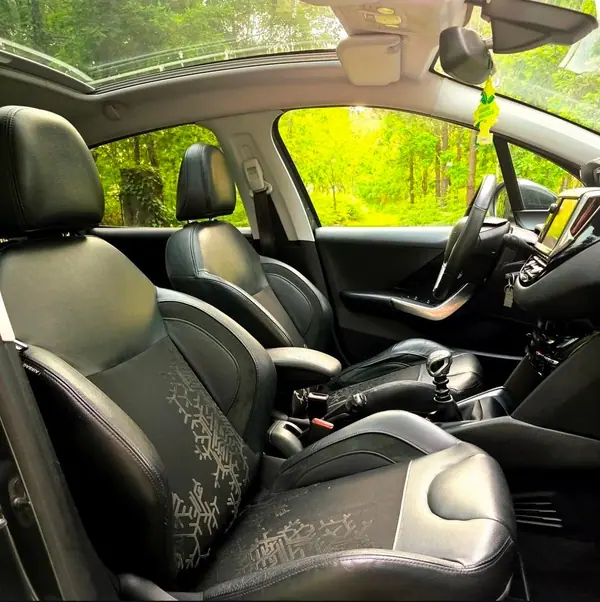 Peugeot 208 Allure 2012 Diesel — 127 000 km · Braga Peugeot 208 Allure 2012 Diesel