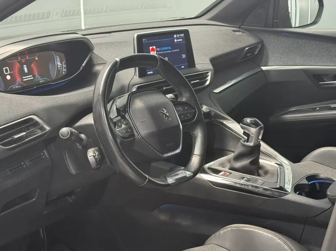 Peugeot 3008 2018 - 16990 EUR, 121000 km - AUTO.MOTO.pt - 121000km - foto 25 de 31