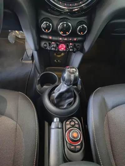 MINI Cooper 2019 - 16500 EUR, 80000 km - AUTO.MOTO.pt - 80000km - foto 35 de 52