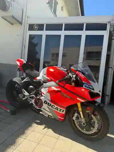 Ducati Panigale V4 S 2018 - 23000 EUR, 8300 km - 8300km - foto 1 de 7