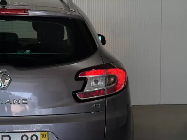 Renault Mégane 2010 - 5990 EUR, 268926 km - AUTO.MOTO.pt - 268926km - foto 7 de 18