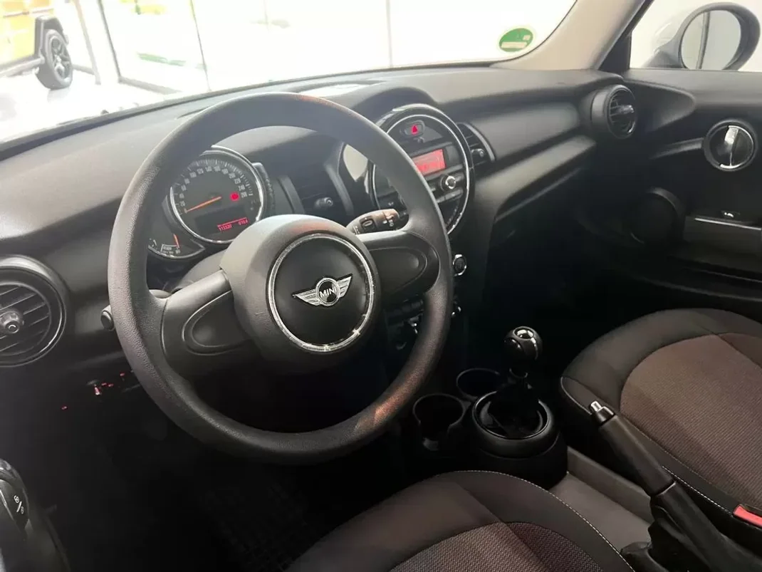 MINI One 2015 - 11990 EUR, 113320 km - AUTO.MOTO.pt - 113320km - foto 12 de 25