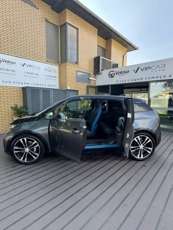 BMW i3 2020 - 21900 EUR, 128400 km - AUTO.MOTO.pt - 128400km - foto 7 de 13