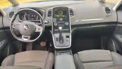 Renault Scénic 2019 - 13850 EUR, 196964 km - AUTO.MOTO.pt - 196964km - foto 10 de 15