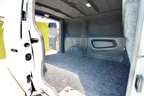 Nissan NV300 2020 - 21500 EUR, 102000 km - AUTO.MOTO.pt - 102000km - foto 7 de 20