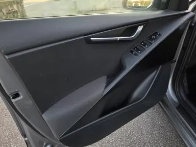 Kia Niro EV 2022 - 23990 EUR, 89000 km - AUTO.MOTO.pt - 89000km - foto 32 de 46
