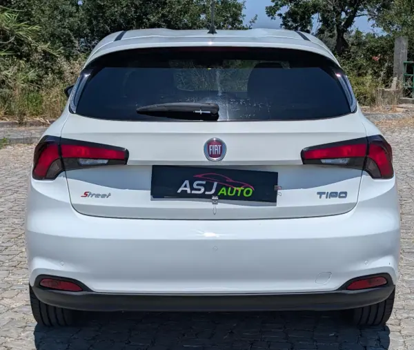 Fiat Tipo 2020 - 8900 EUR, 169920 km - AUTO.MOTO.pt - 169920km - foto 8 de 22