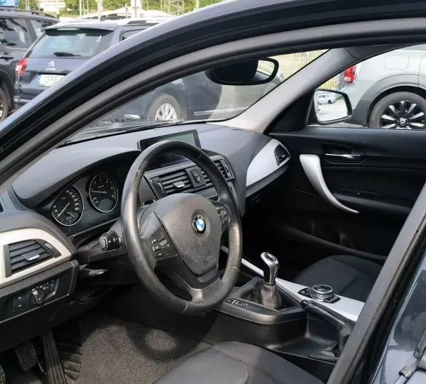 BMW 116 2014 - 10900 EUR, 241627 km - AUTO.MOTO.pt - 241627km - foto 15 de 32