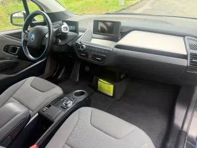 BMW i3 2015 - 12750 EUR, 81000 km - AUTO.MOTO.pt - 81000km - foto 14 de 25