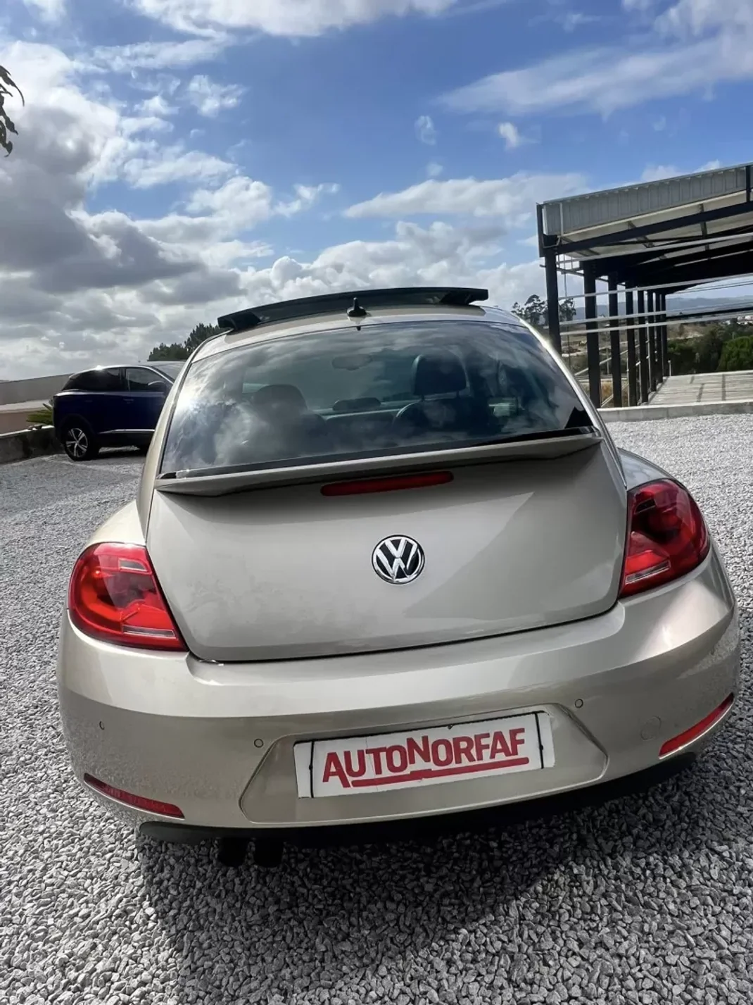 Volkswagen New Beetle 2014 - 16500 EUR, 203975 km - AUTO.MOTO.pt - 203975km - foto 4 de 9