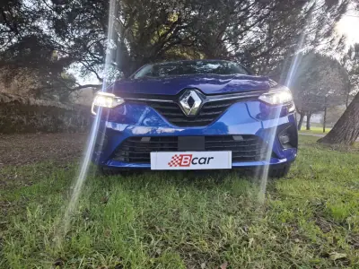 Renault Clio 2023 - 19990 EUR, 21500 km - AUTO.MOTO.pt - 21500km - foto 4 de 38