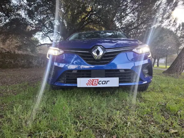 Renault Clio 2023 - 18990 EUR, 21500 km - AUTO.MOTO.pt - 21500km - foto 4 de 38