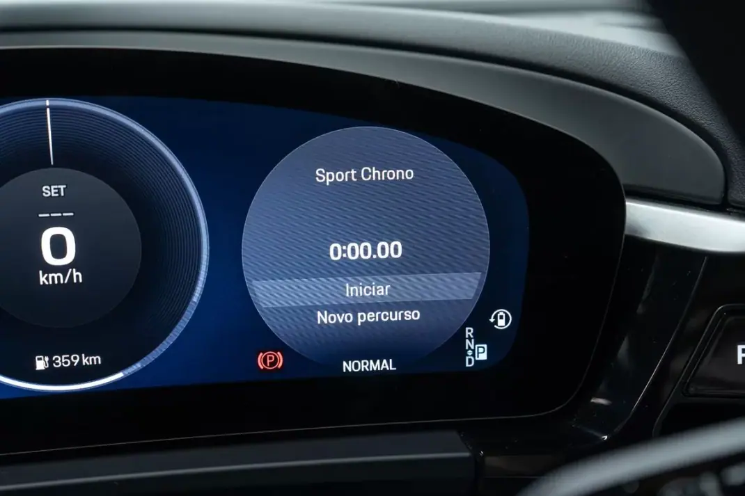 Porsche Macan 2025 - 89950 EUR, 8000 km - AUTO.MOTO.pt - 8000km - foto 32 de 57