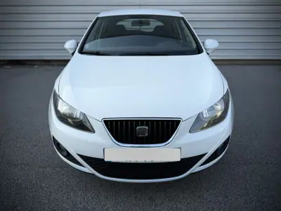 SEAT Ibiza 2011 - 5900 EUR, 204000 km - AUTO.MOTO.pt - 204000km - foto 11 de 20