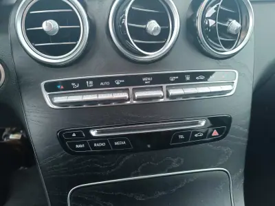 Mercedes-Benz GLC 350 2018 - 44900 EUR, 106000 km - AUTO.MOTO.pt - 106000km - foto 36 de 42